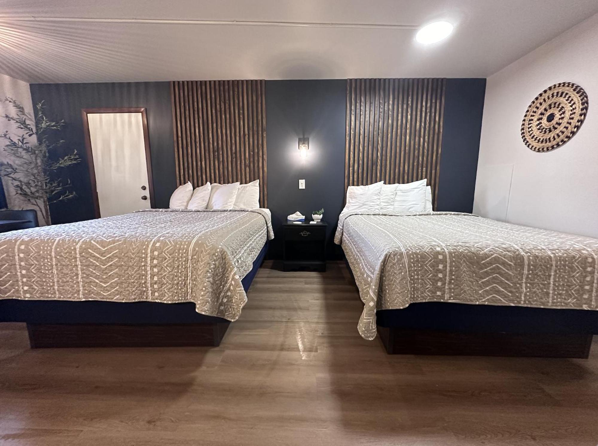 The Roscoe Boutique Motel Coshocton Room photo