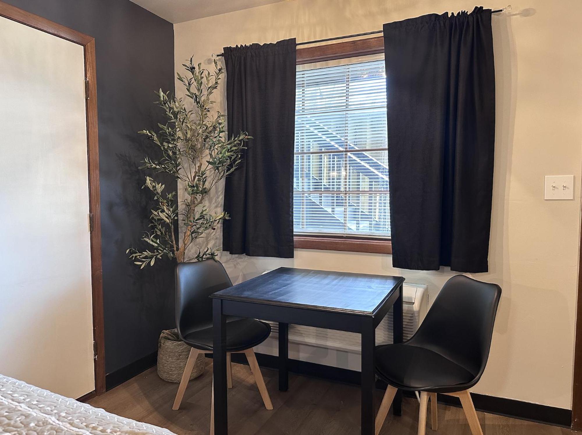 The Roscoe Boutique Motel Coshocton Room photo